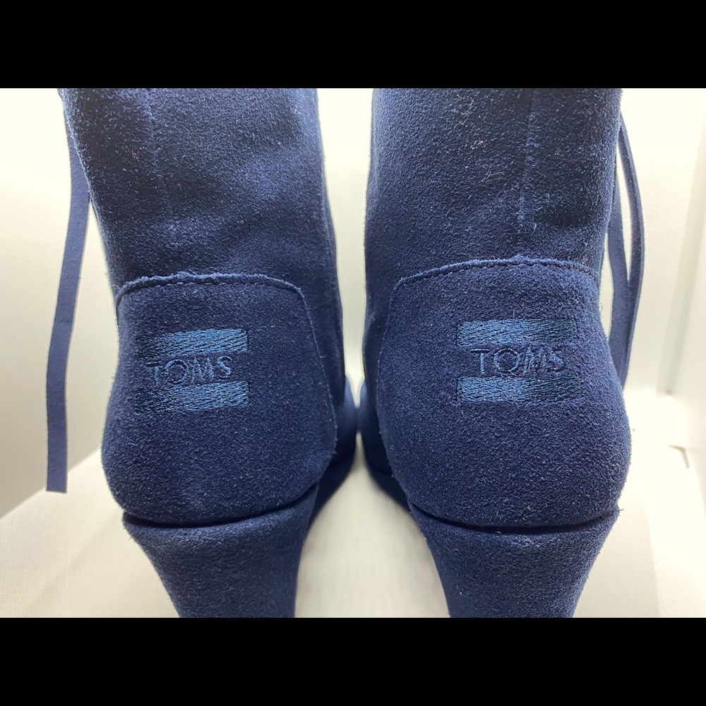 Toms, Desert Wedge High Navy Suede with box